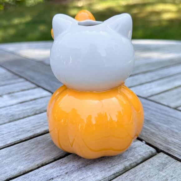 Halloween Hello Kitty In Pumpkin Red Diffuser Cinnamon Scent Oil New in Box - Picture 3 of 16